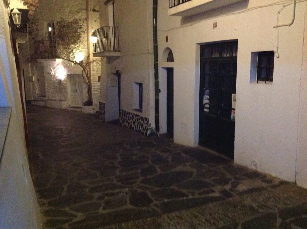 Vehi Hotel Cadaques Luaran gambar